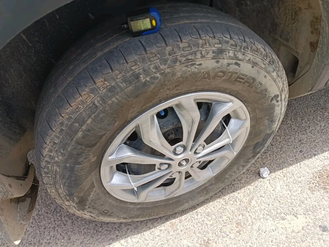 2019 Tata Harrier XM 2.0L KRYOTEC, Diesel, Manual, 1,48,899 km, tyre