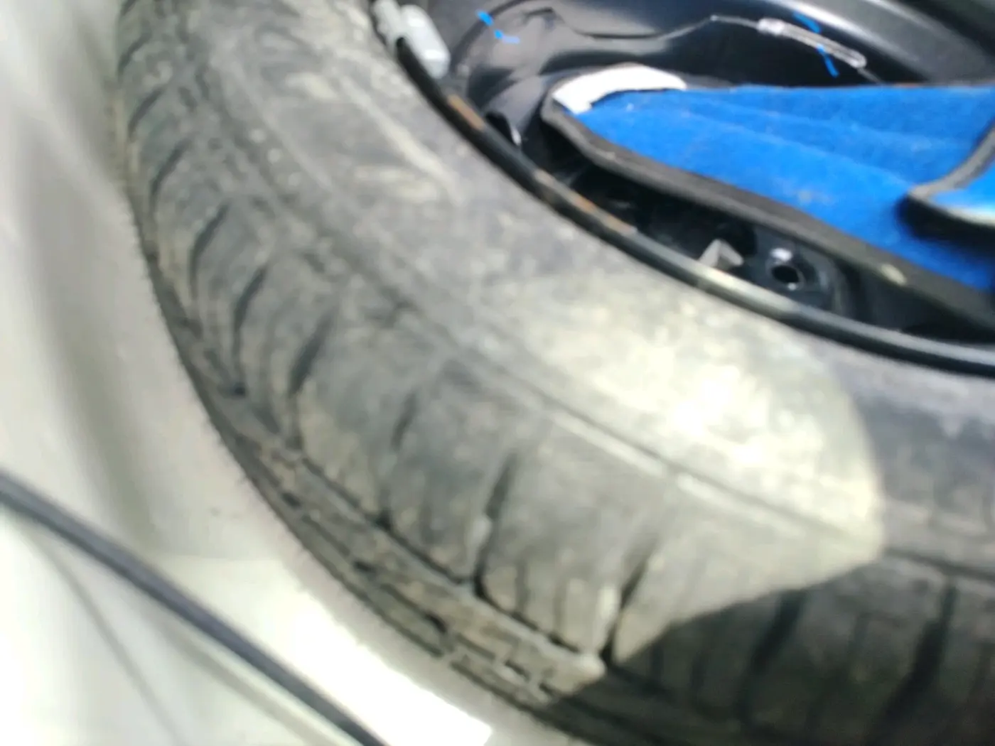 2014 Hyundai Eon MAGNA +, Petrol, Manual, 10,519 km, tyre