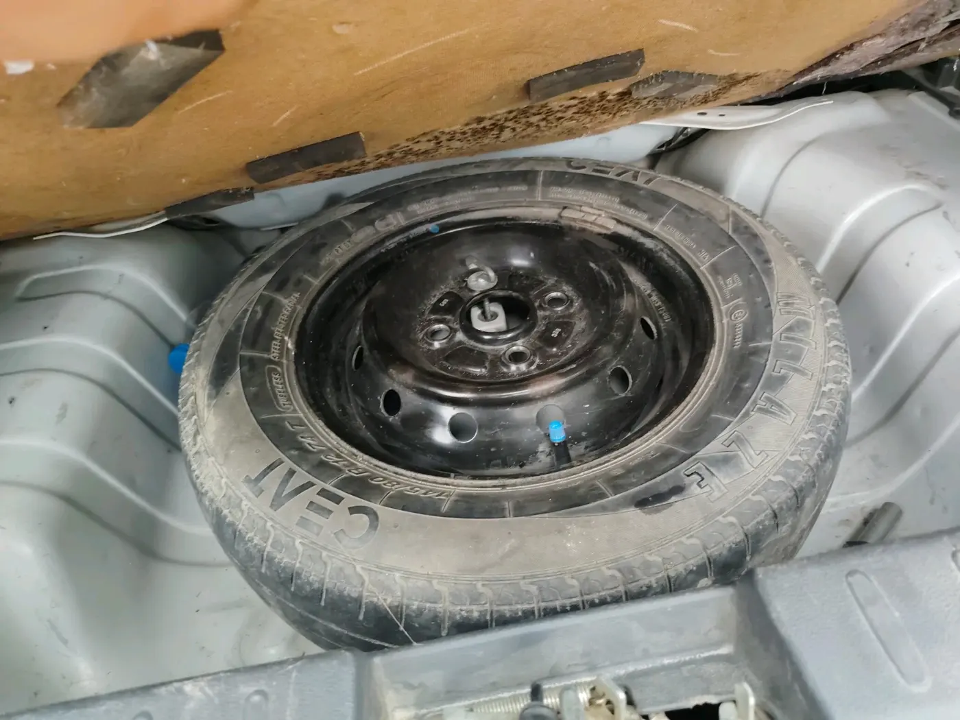 2018 Maruti Alto 800 VXI, Petrol, Manual, 34,645 km, tyre