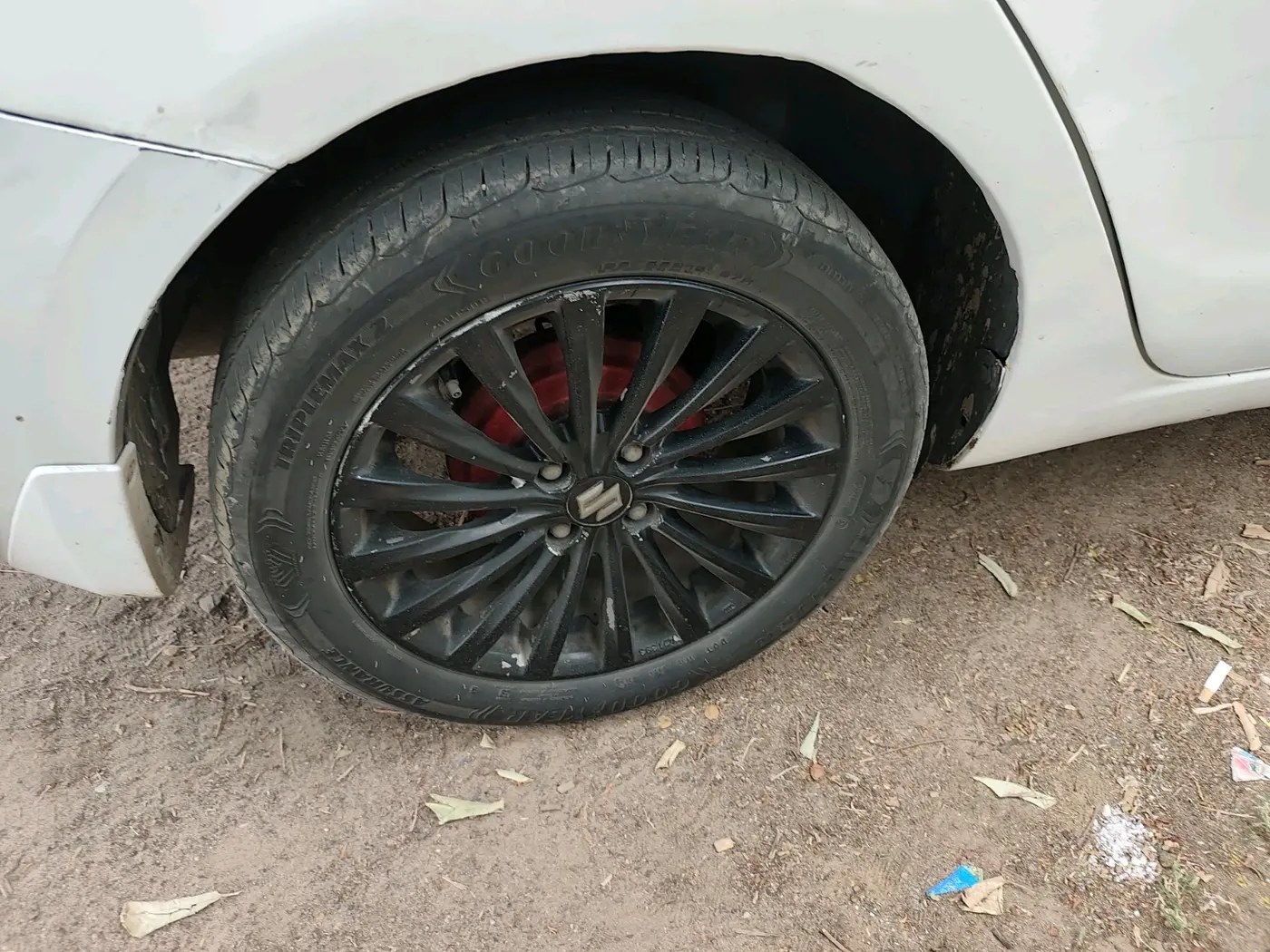 2017 Maruti Ciaz ALPHA DIESEL 1.3, Diesel, Manual, 1,74,304 km, tyre