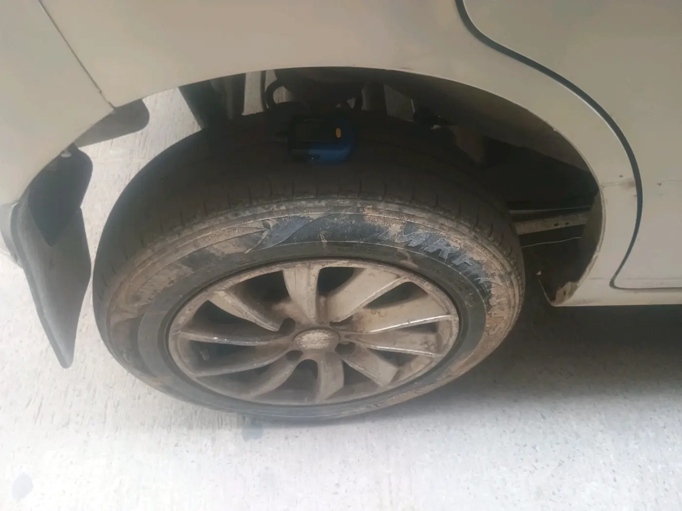 2016 Maruti Wagon R 1.0 LXI CNG, CNG, Manual, 92,131 km, tyre