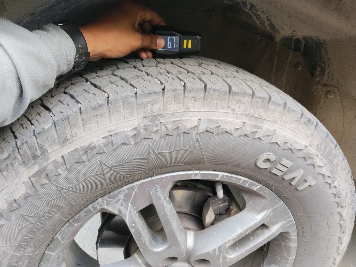 2023 Mahindra Thar LX P 2WD AT HT, Petrol, Automatic, 20,671 km, tyre