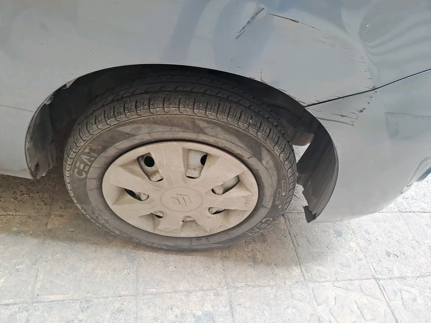 2013 Maruti Wagon R 1.0 LXI CNG, CNG, Manual, 41,253 km, tyre