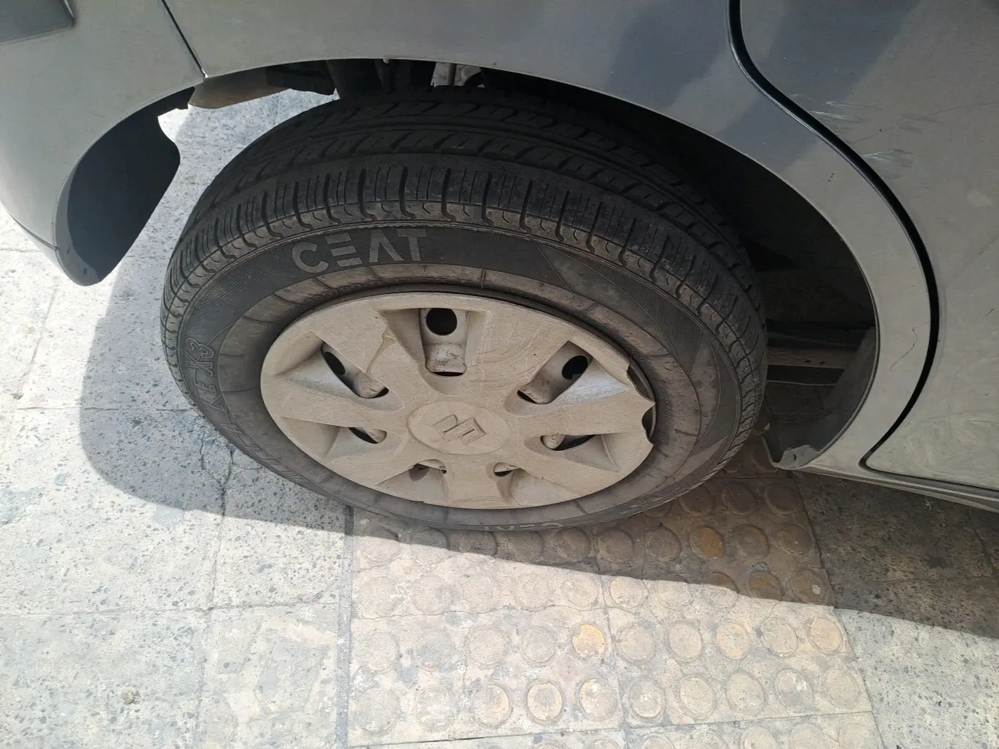 2013 Maruti Wagon R 1.0 LXI CNG, CNG, Manual, 41,253 km, tyre