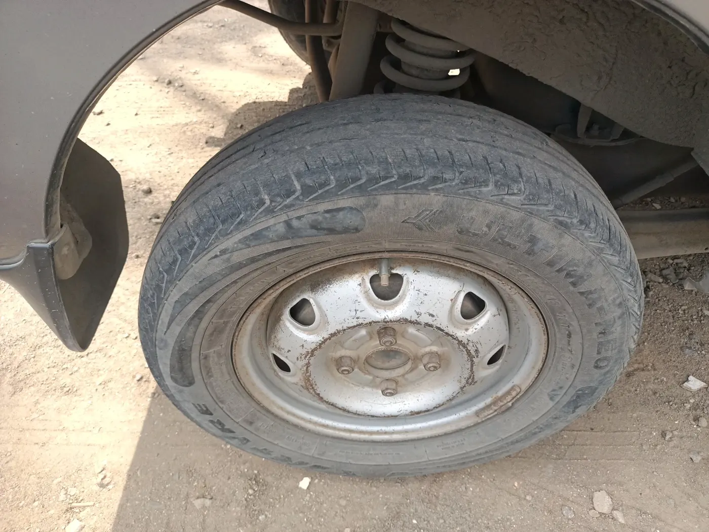 2017 Maruti Eeco 5 STR WITH A/C+HTR CNG, CNG, Manual, 1,65,718 km, tyre