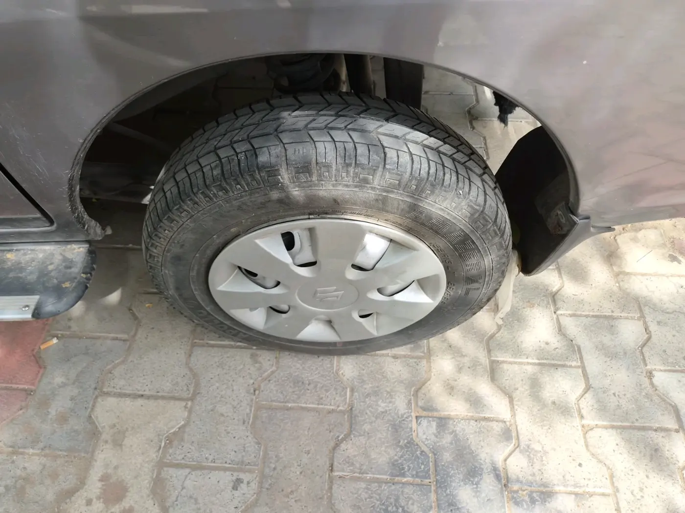 2022 Maruti Eeco 5 STR AC (O), Petrol, Manual, 41,351 km, tyre