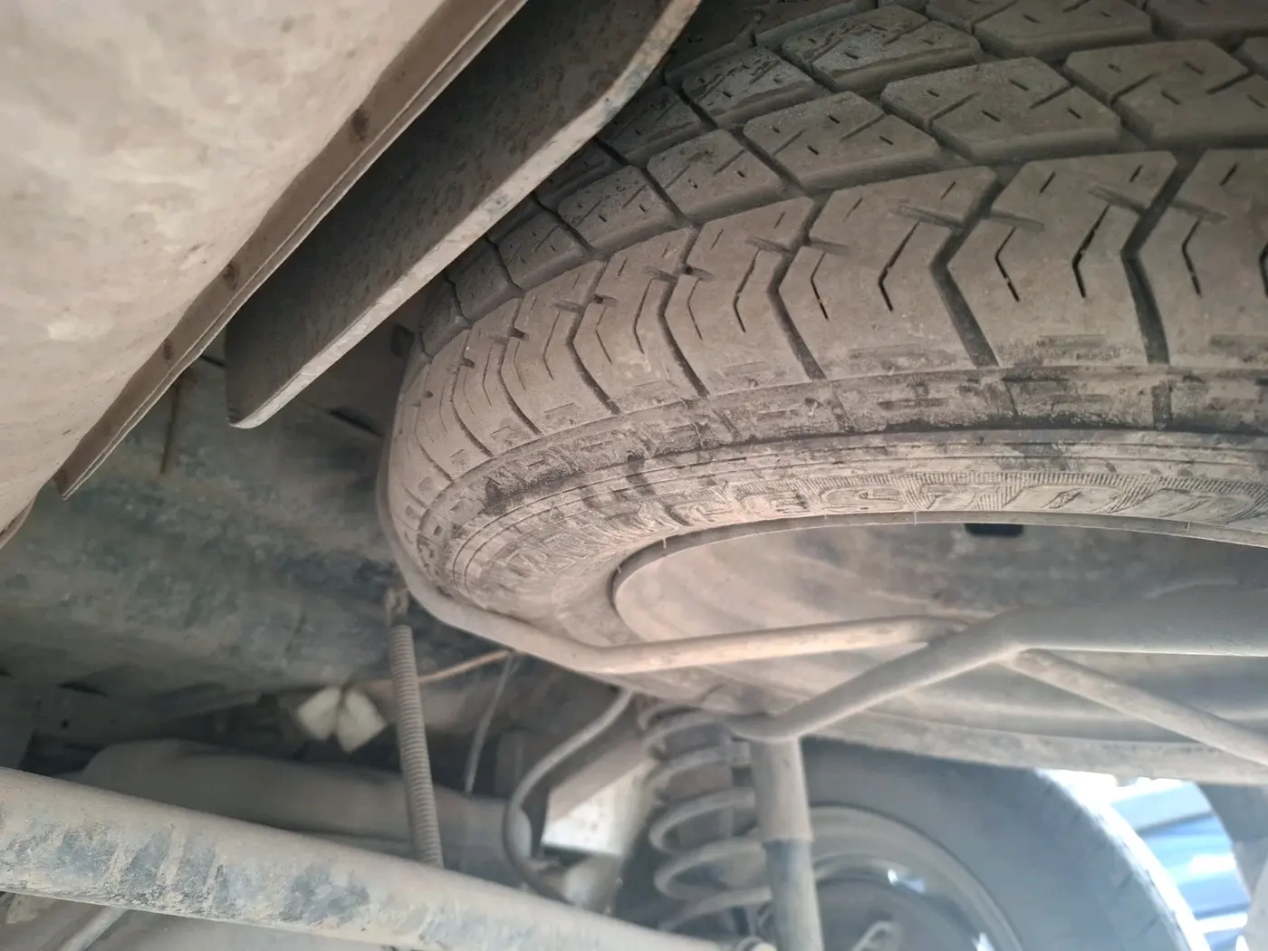 2012 Maruti Eeco 5 STR WITH A/C+HTR, CNG, Manual, 1,22,304 km, tyre