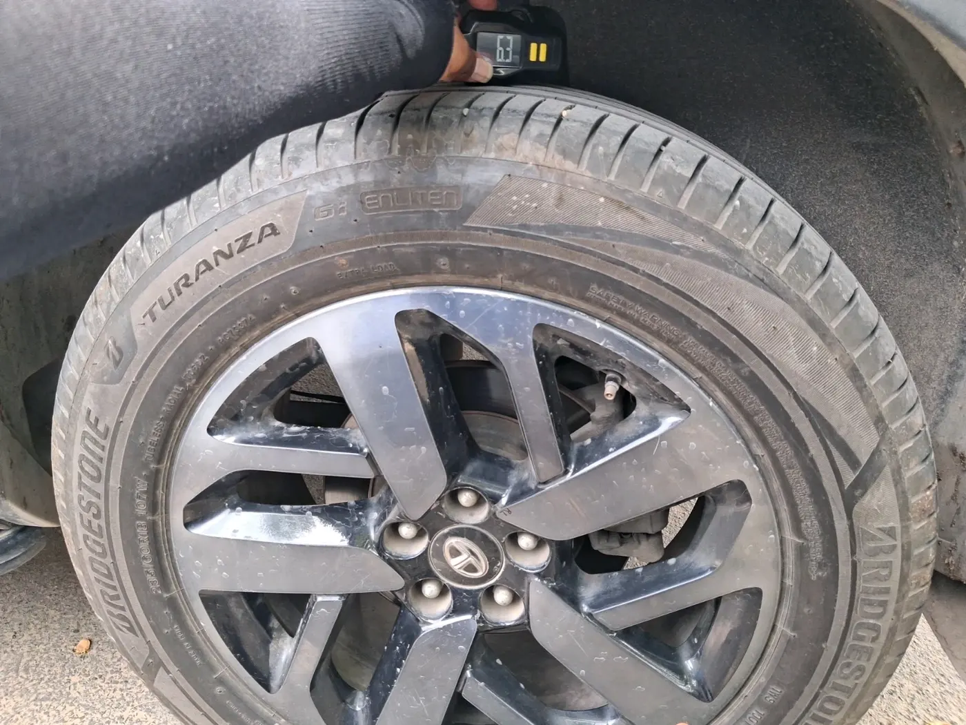 2022 Tata Safari XZA PLUS, Diesel, Automatic, 79,773 km, tyre