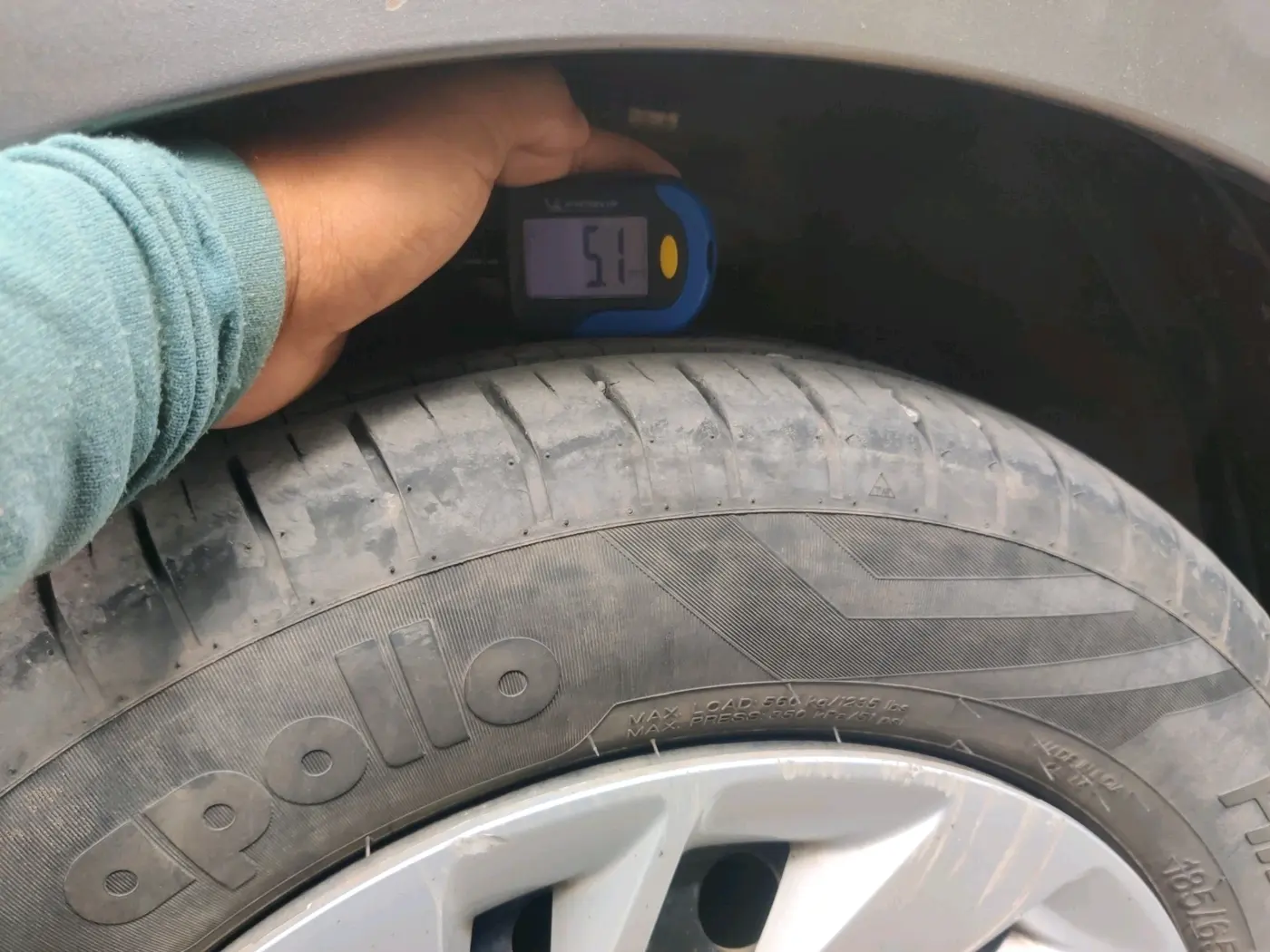 2021 Maruti Ertiga VXI CNG, Petrol, Manual, 58,247 km, tyre