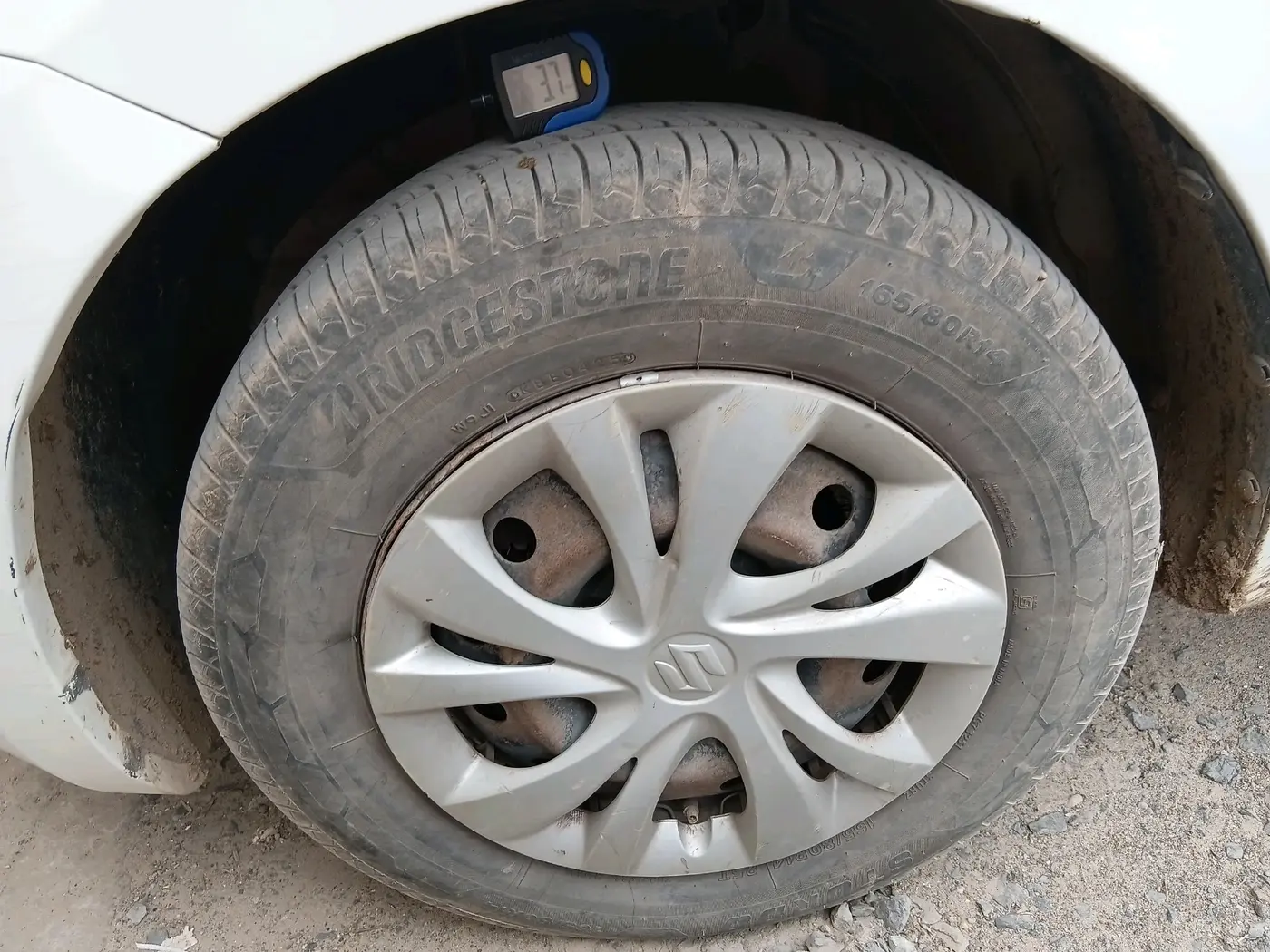 2021 Maruti Swift VXI, Petrol, Manual, 1,59,960 km, tyre