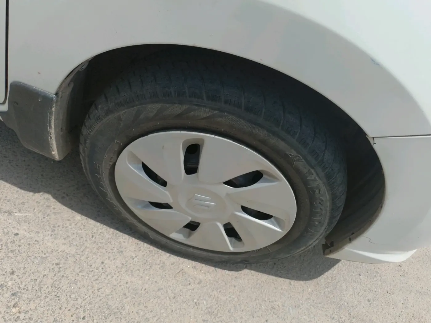 2017 Maruti Celerio ZXI AMT (O), Petrol, Automatic, 28,111 km, tyre