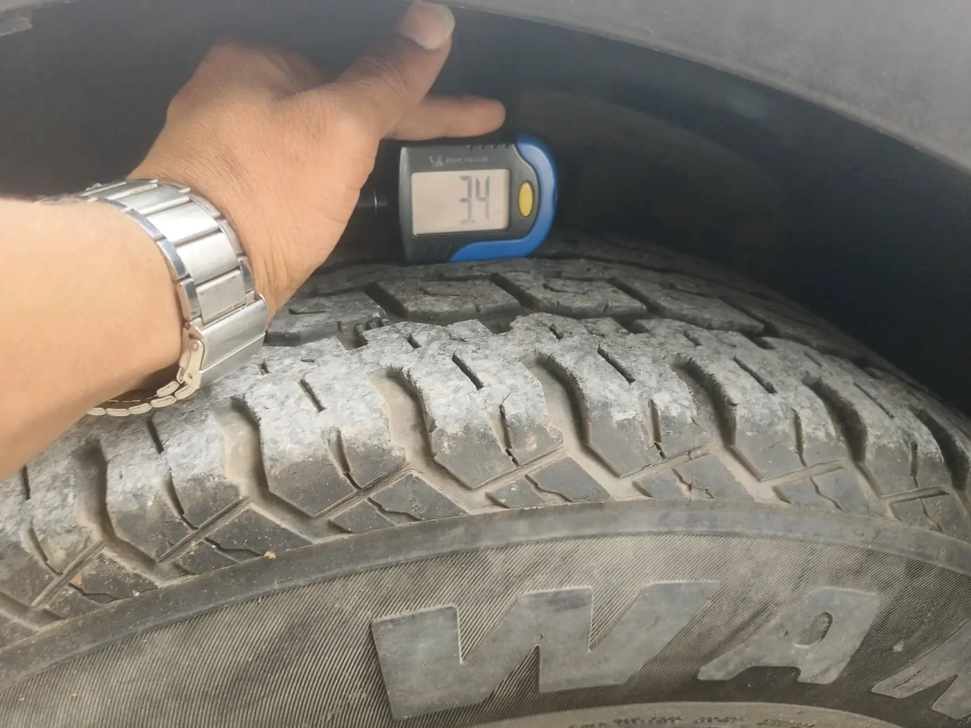 2021 Mahindra XUV500 W7, Diesel, Manual, 1,29,044 km, tyre