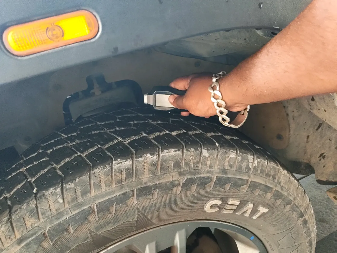 2022 Mahindra Thar LX  P 4WD AT CONVERTIBLE, Petrol, Automatic, 44,329 km, tyre