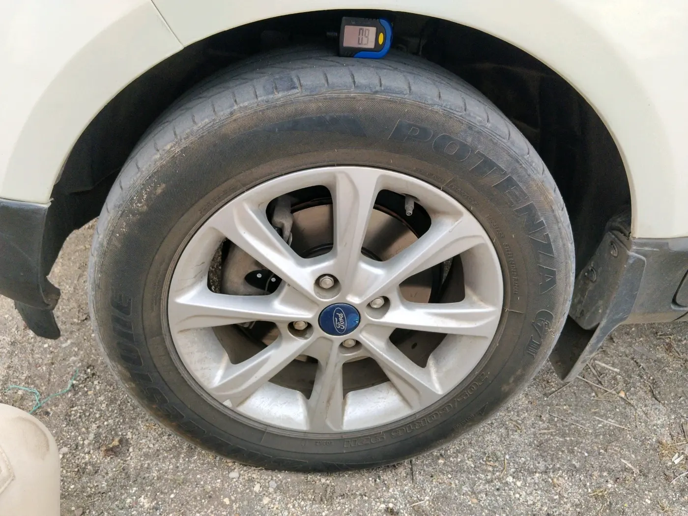 2019 Ford Ecosport TITANIUM 1.5L DIESEL, Diesel, Manual, 1,19,463 km, tyre