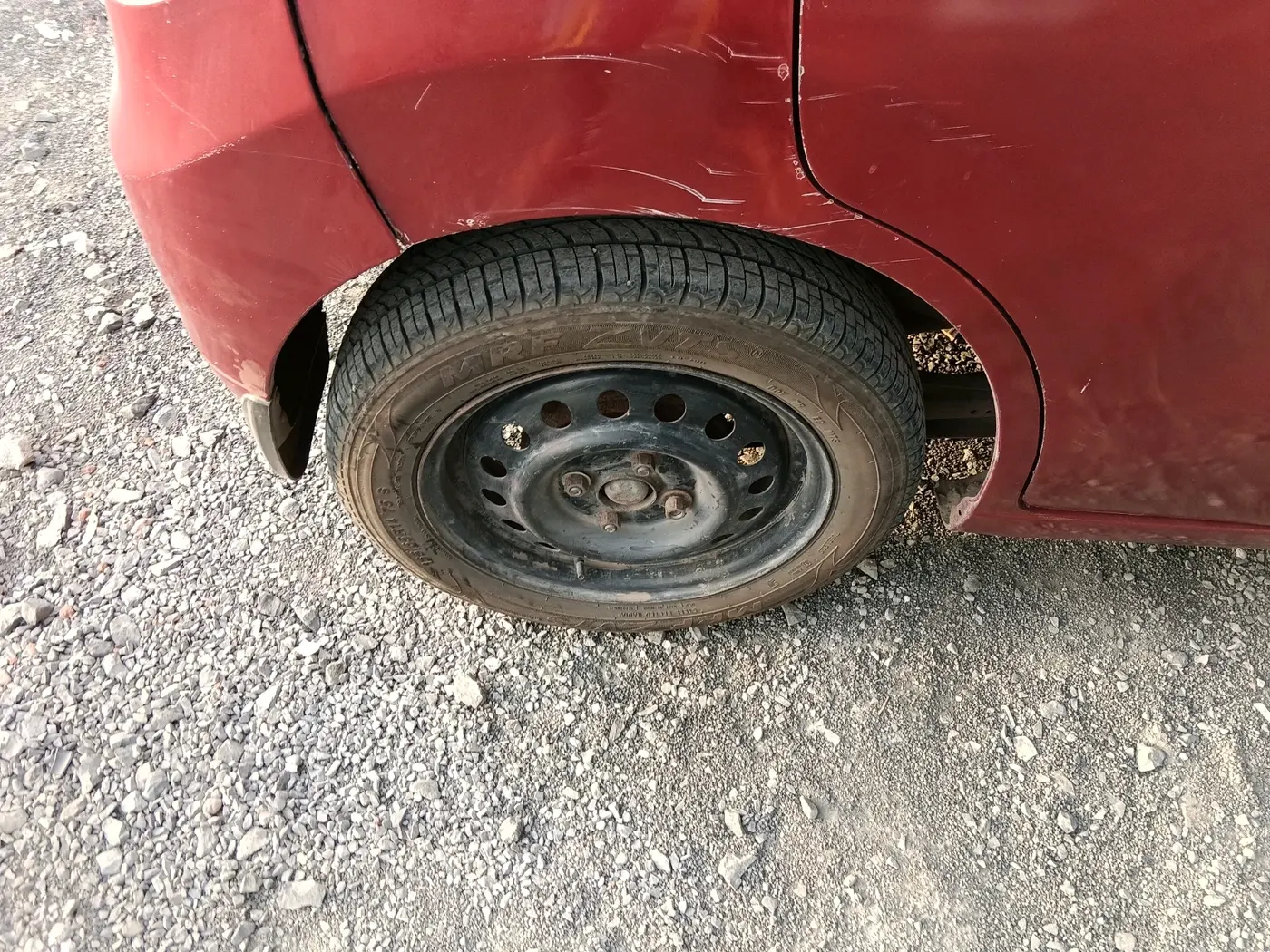 2014 Maruti Wagon R 1.0 VXI, CNG, Manual, 89,515 km, tyre