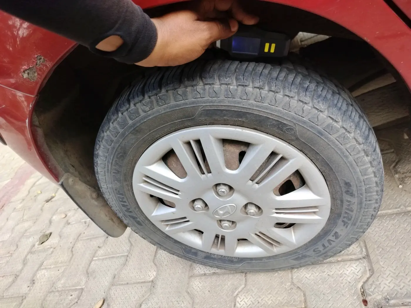 2013 Hyundai Santro Xing GLS, Petrol, Manual, 58,367 km, tyre