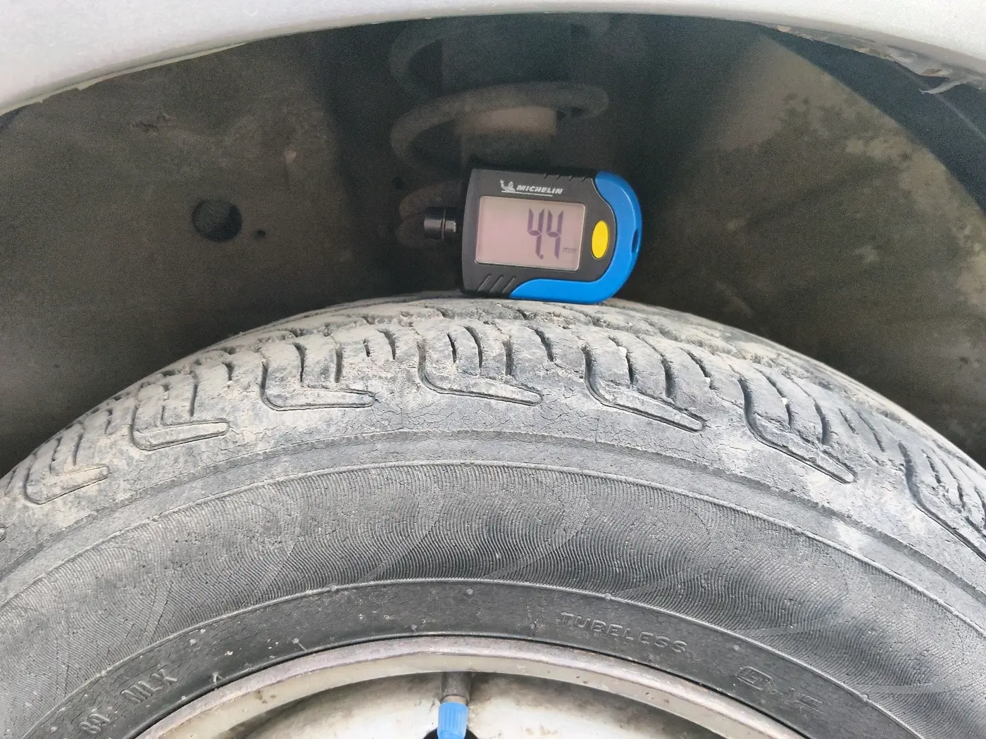 2017 Maruti Wagon R 1.0 LXI CNG, CNG, Manual, 67,672 km, tyre