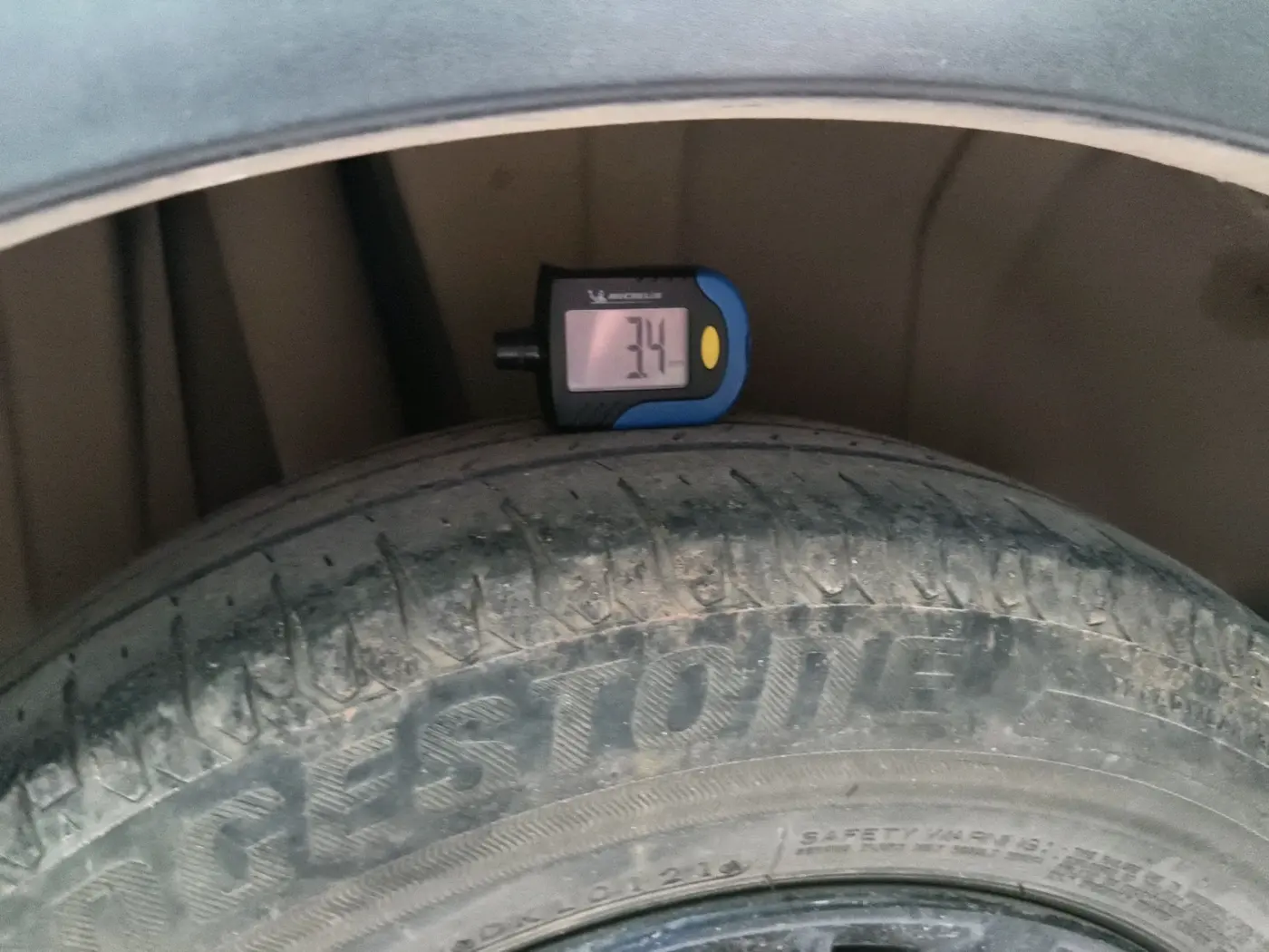 2021 Maruti XL6 ZETA AT, Petrol, Automatic, 42,830 km, tyre