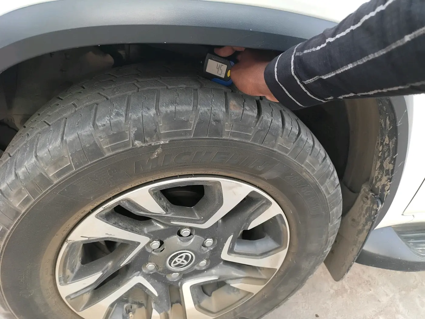 2022 Toyota Fortuner 4X2 AT 2.8 LEGENDER, Diesel, Automatic, 1,32,162 km, tyre