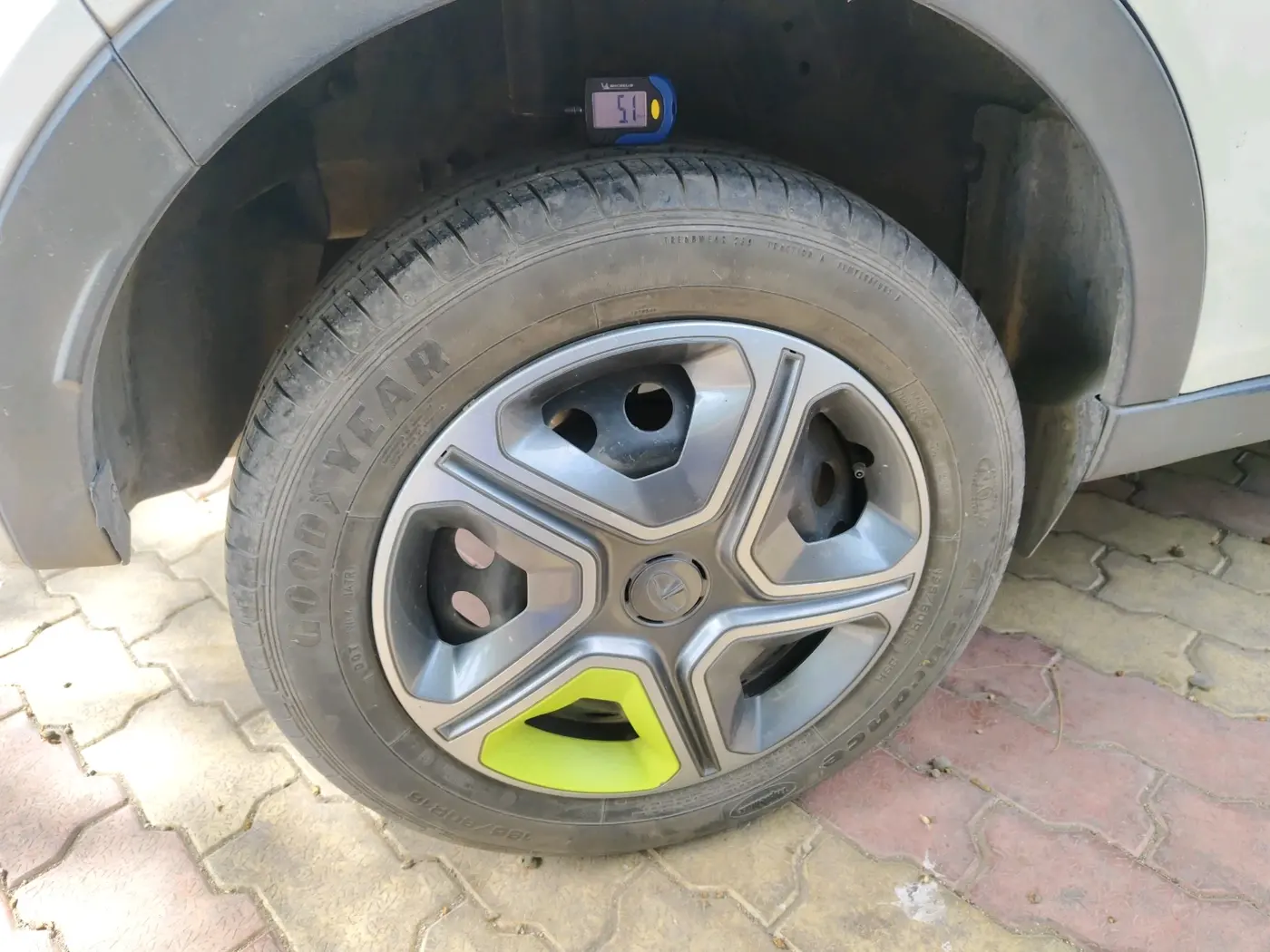 2018 Tata NEXON KRAZ MT PETROL, Petrol, Manual, 20,116 km, tyre