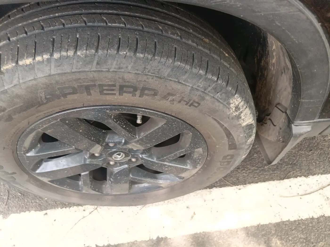 2021 Tata Harrier XT PLUS 2.0L KRYOTEC, Diesel, Manual, 47,945 km, tyre