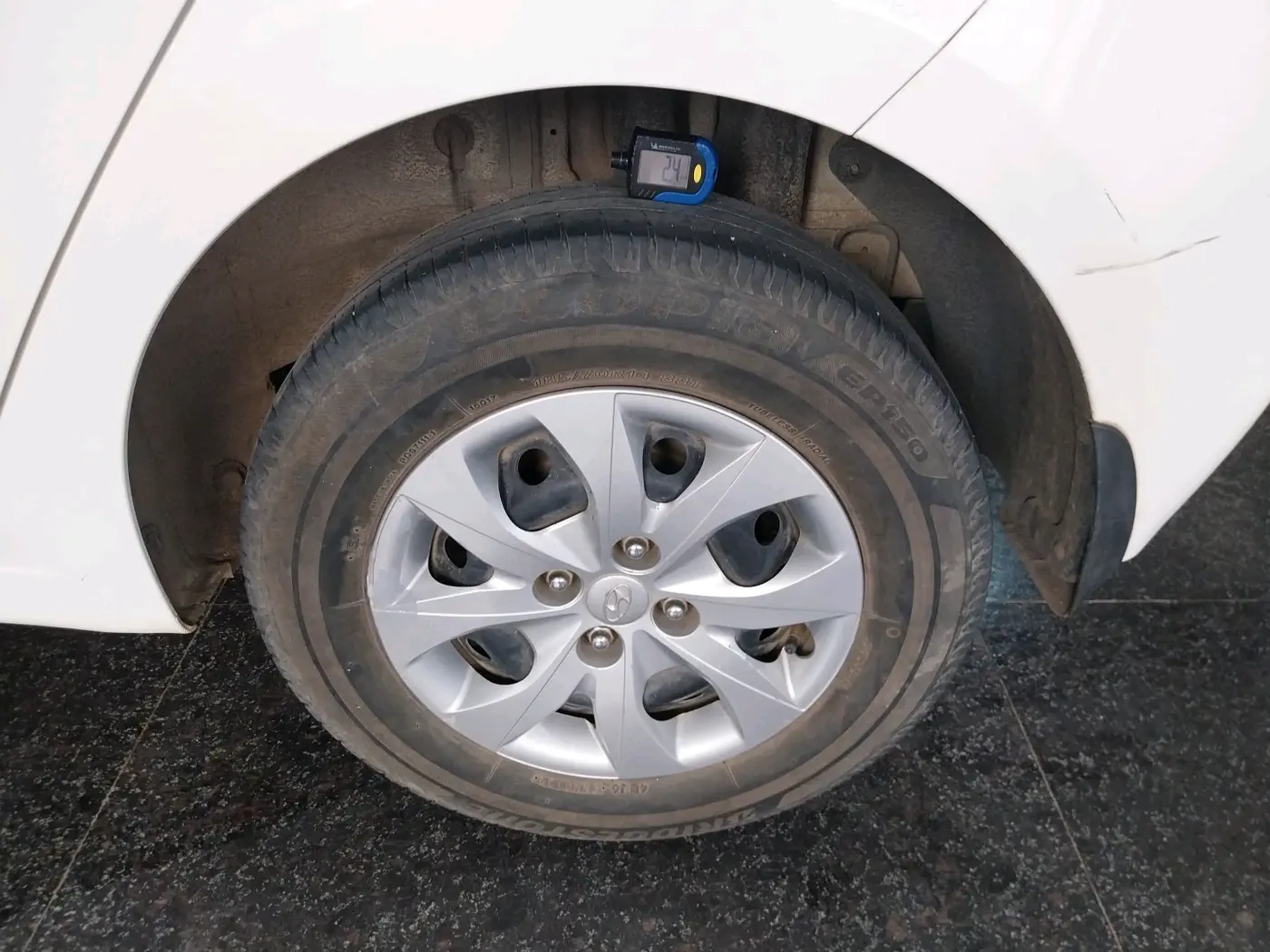 2019 Hyundai Elite i20 MAGNA PLUS 1.2, Petrol, Manual, 76,546 km, tyre