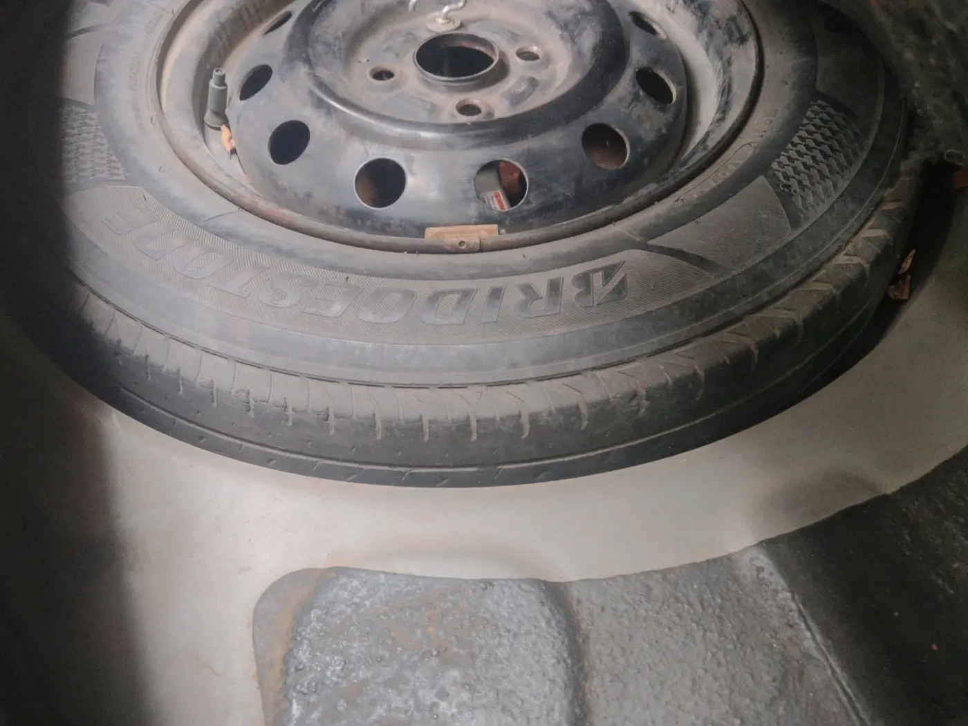 2013 Maruti Ritz VDI, Diesel, Manual, 1,62,936 km, tyre