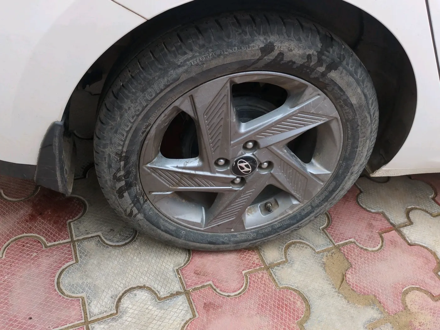 2022 Hyundai Verna SX 1.5 VTVT, Petrol, Manual, 37,487 km, tyre