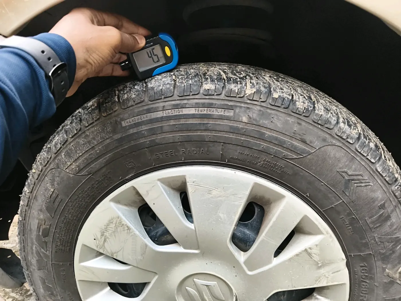 2011 Maruti Swift Dzire VXI, Petrol, Manual, 24,044 km, tyre