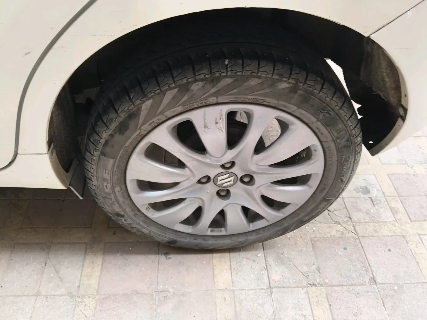 2016 Maruti Baleno ZETA PETROL 1.2, Petrol, Manual, 86,371 km, tyre