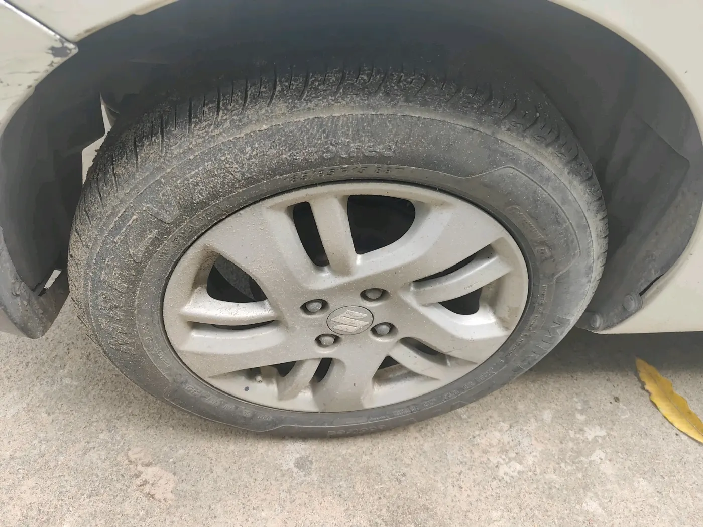 2013 Maruti Swift Dzire ZDI, Diesel, Manual, 1,87,500 km, tyre