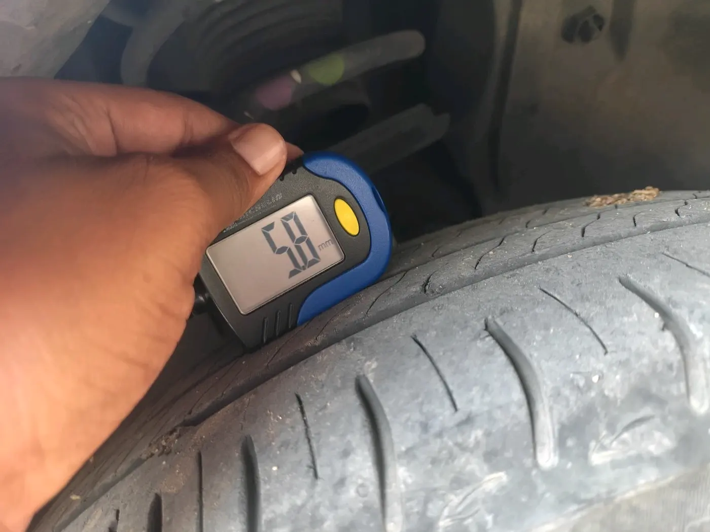 2023 Tata ALTROZ XZA + SUNROOF, Petrol, Automatic, 30,384 km, tyre