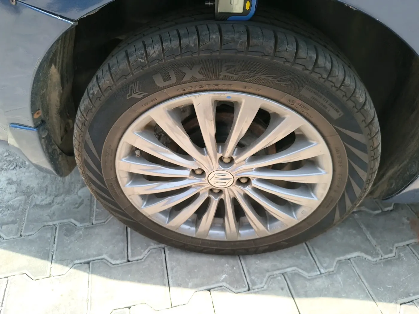 2017 Maruti Ciaz ALPHA  AT 1.4  PETROL, Petrol, Automatic, 1,42,388 km, tyre