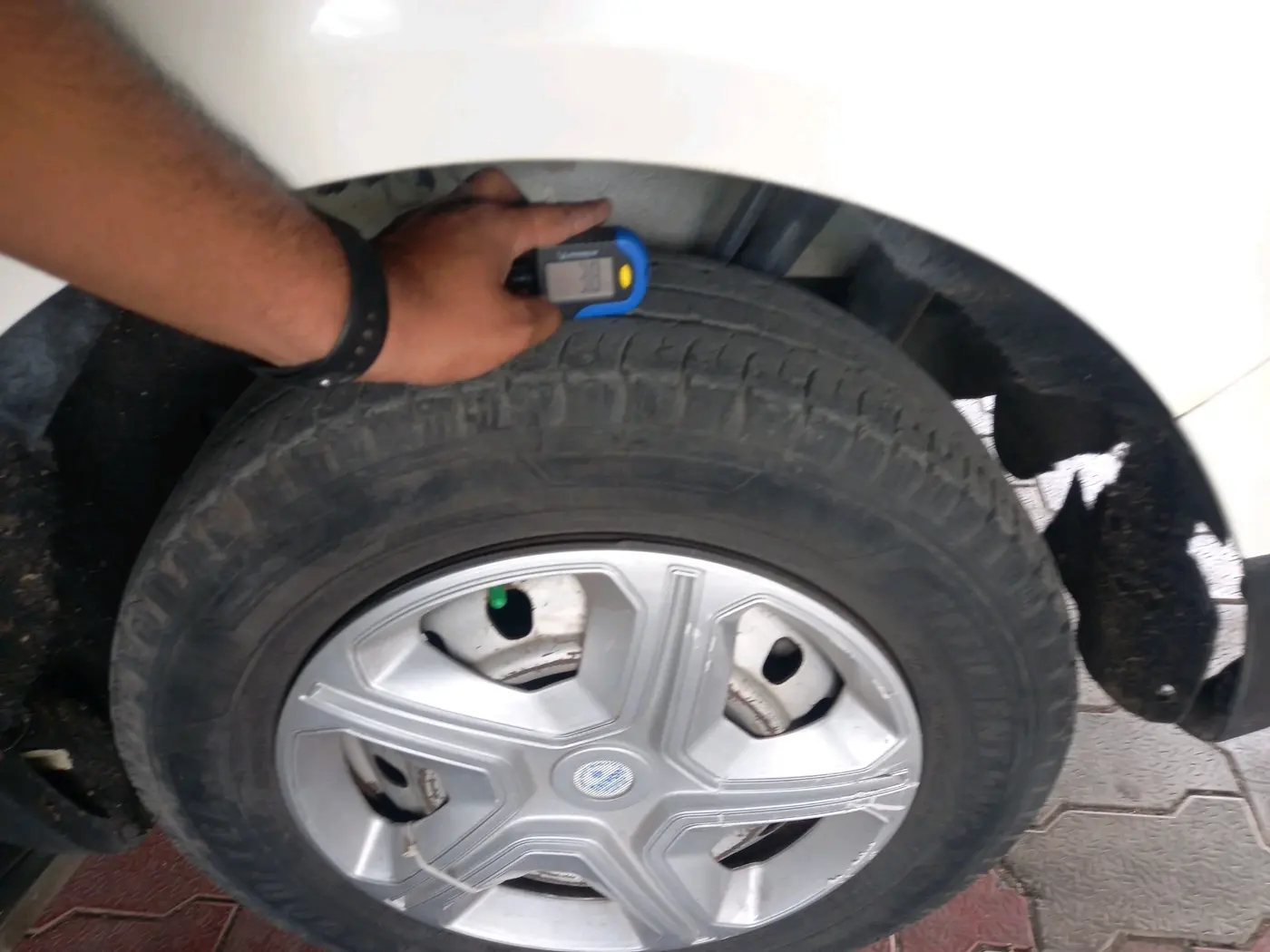 2018 Mahindra MARAZZO M2 8 STR, Diesel, Manual, 1,75,172 km, tyre