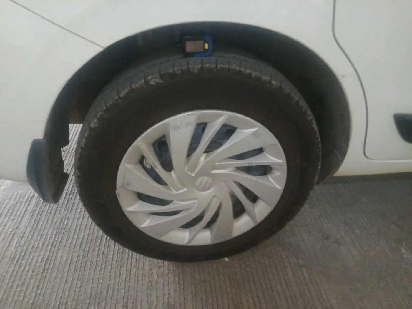2021 Maruti Ertiga VXI SHVS, Petrol, Manual, 46,036 km, tyre