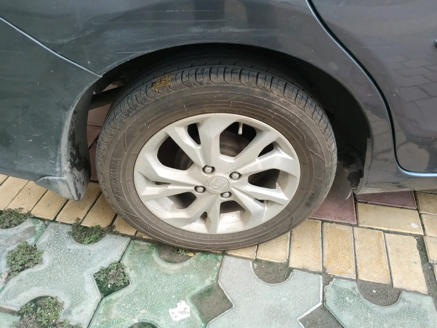 2018 Honda Amaze 1.2L I-VTEC V CVT, Petrol, Automatic, 66,475 km, tyre