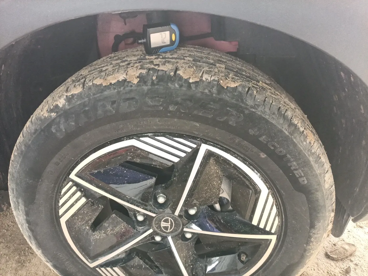 2024 Tata NEXON  Fearless Plus PS 1.2 iCNG, CNG, Manual, 9,754 km, tyre