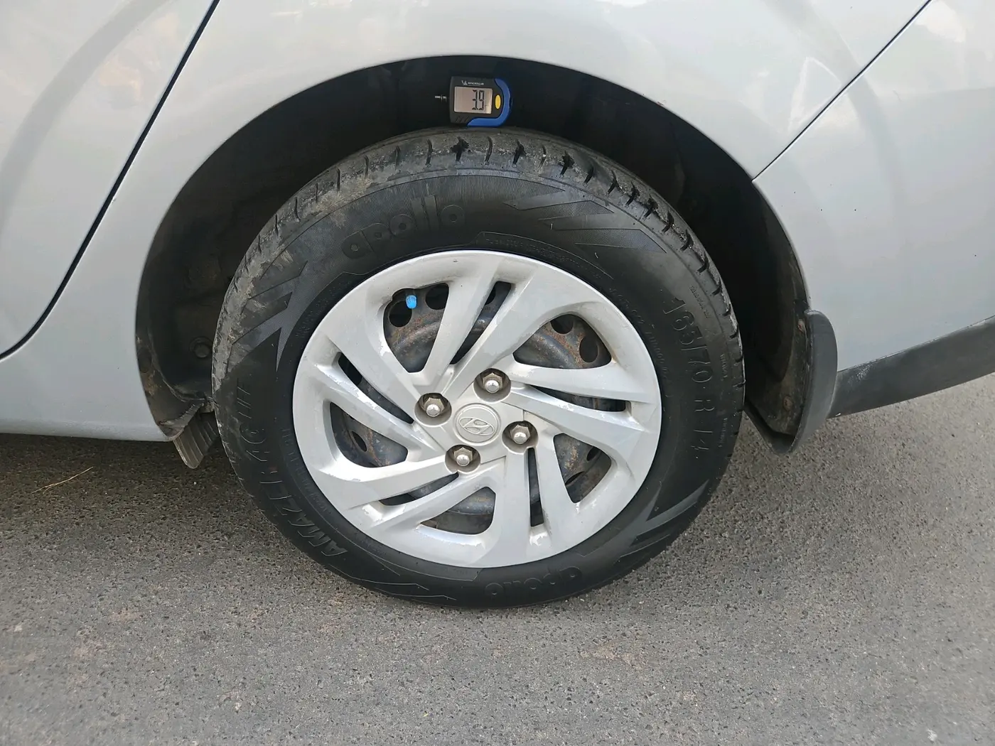 2021 Hyundai AURA S 1.2 CNG, CNG, Manual, 74,893 km, tyre