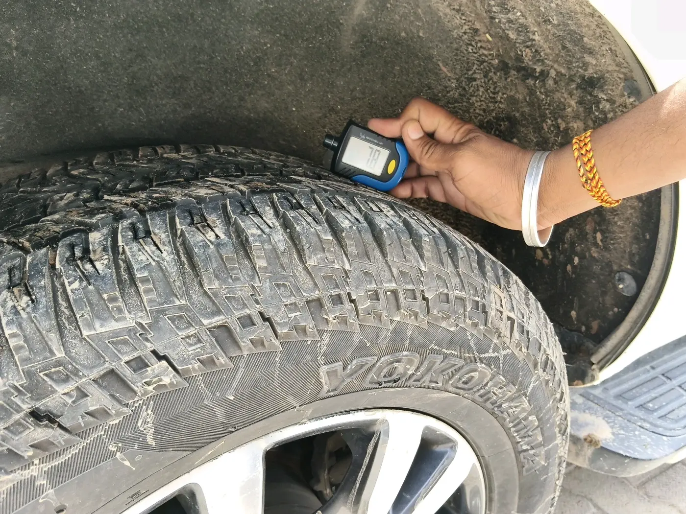 2019 Ford Endeavour TITANIUM PLUS 2.2 4X2 AT SUNROOF, Diesel, Automatic, 1,02,255 km, tyre