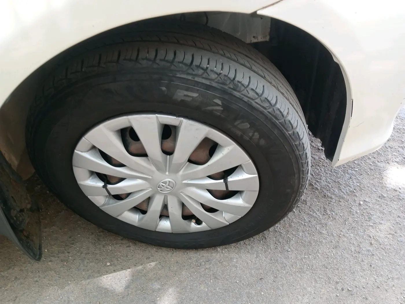 2018 Toyota Etios GXD PLATINUM, Diesel, Manual, 1,15,874 km, tyre