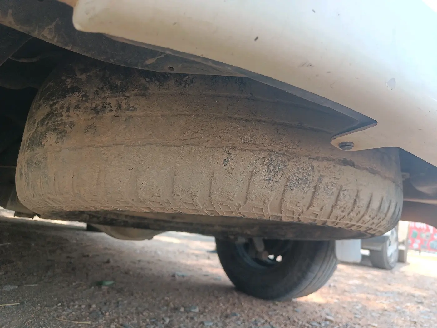 2016 Mahindra Scorpio S6 PLUS, Diesel, Manual, 2,11,360 km, tyre