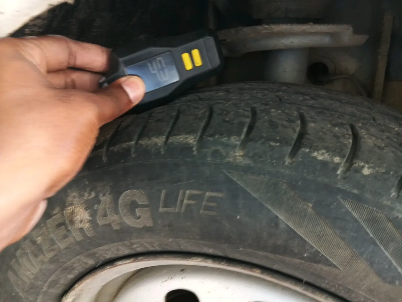 2014 Tata Indigo ECS LX CR4, Diesel, Manual, 1,06,439 km, tyre