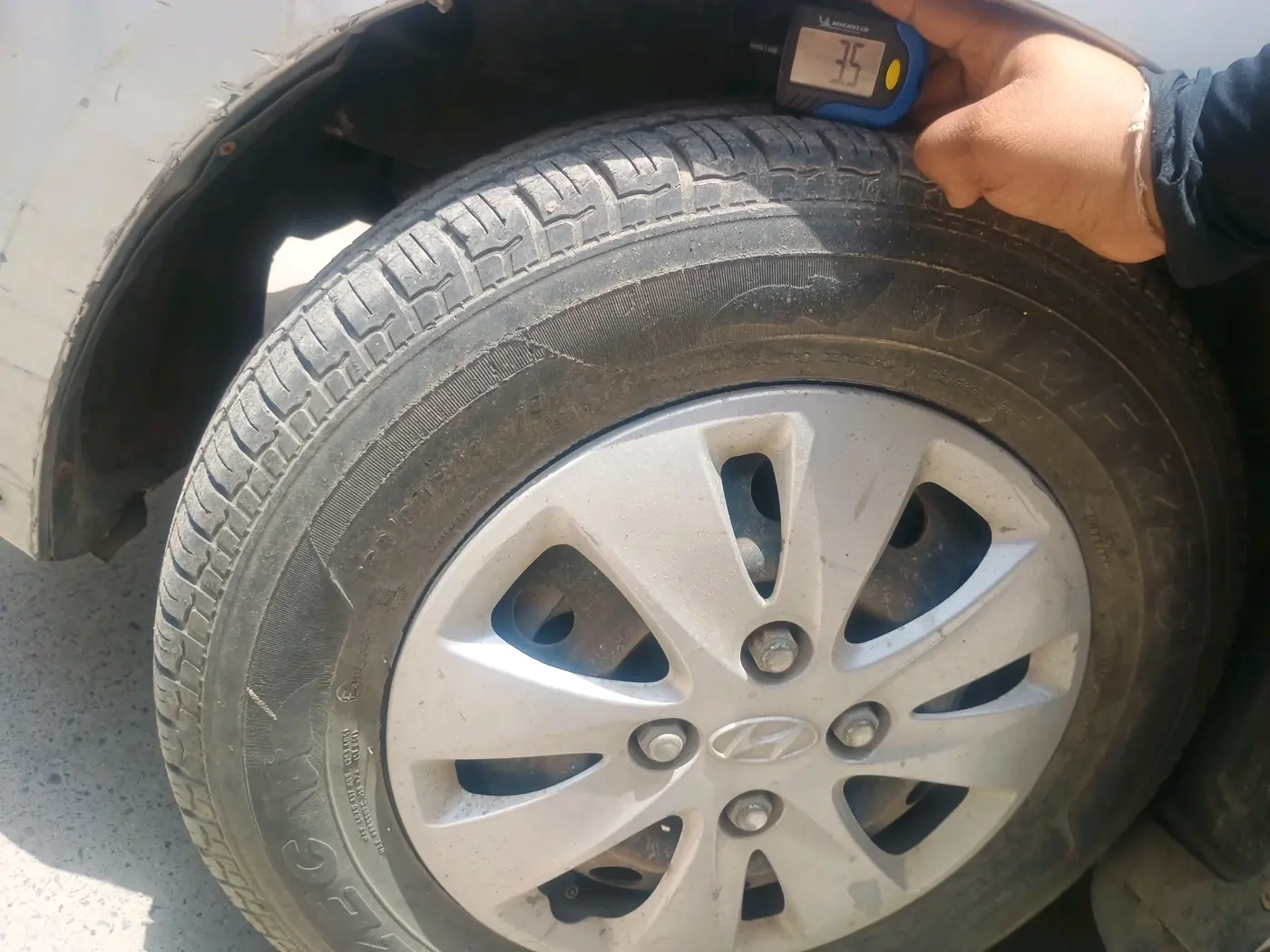 2012 Hyundai i10 MAGNA 1.1, Petrol, Manual, 14,401 km, tyre