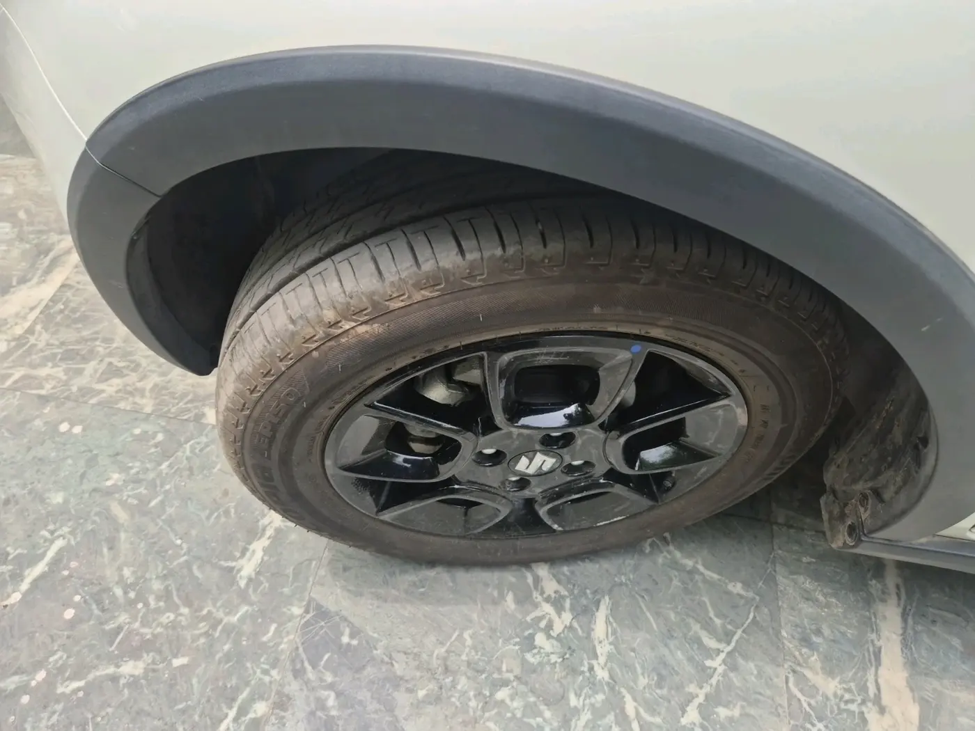 2025 Maruti IGNIS ZETA 1.2 AMT, Petrol, Automatic, 3,594 km, tyre