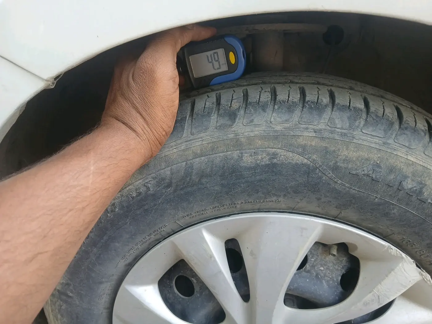 2018 Maruti Swift VXI, Petrol, Manual, 27,152 km, tyre