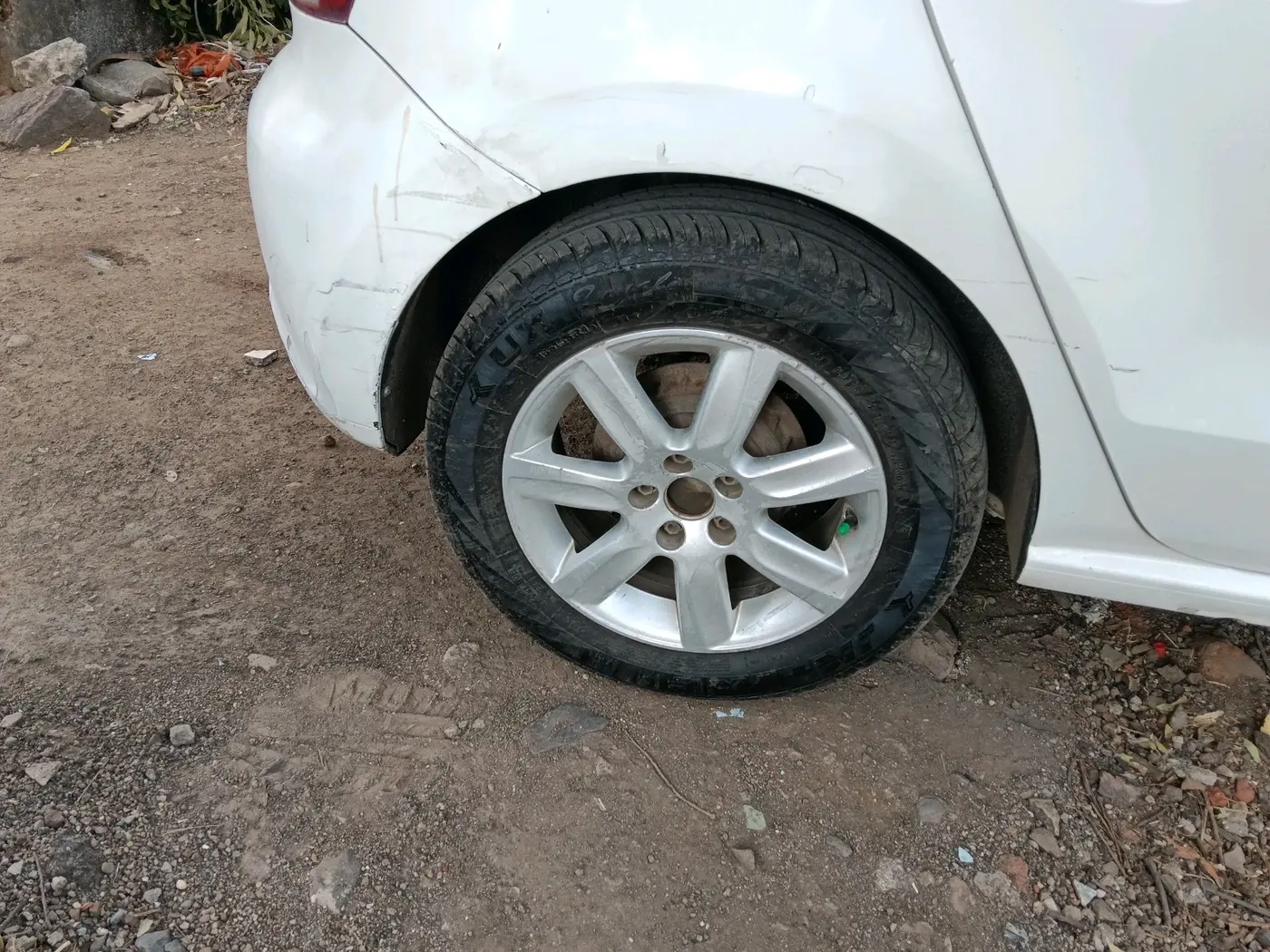2012 Volkswagen Polo HIGHLINE DIESEL, Diesel, Manual, 1,24,176 km, tyre