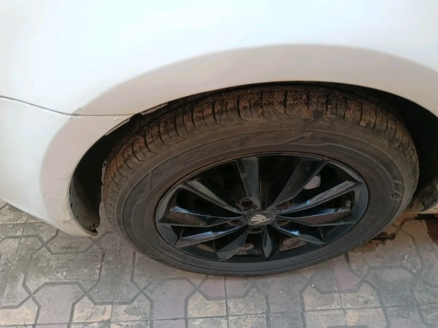 2014 Skoda Octavia AMBITION 1.4 TSI, Petrol, Manual, 90,140 km, tyre