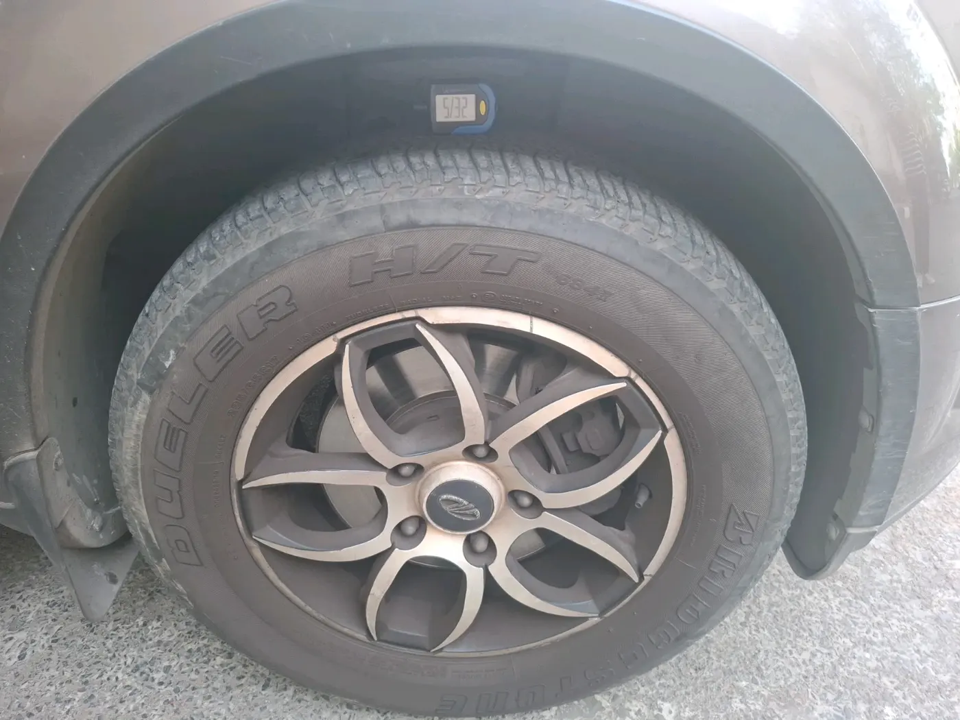 2017 Mahindra XUV500 W10, Diesel, Manual, 47,521 km, tyre