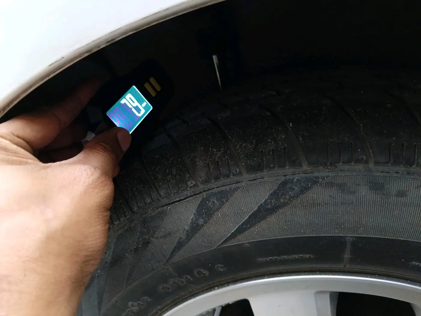 2016 Maruti Ritz ZXI, Petrol, Manual, 87,408 km, tyre