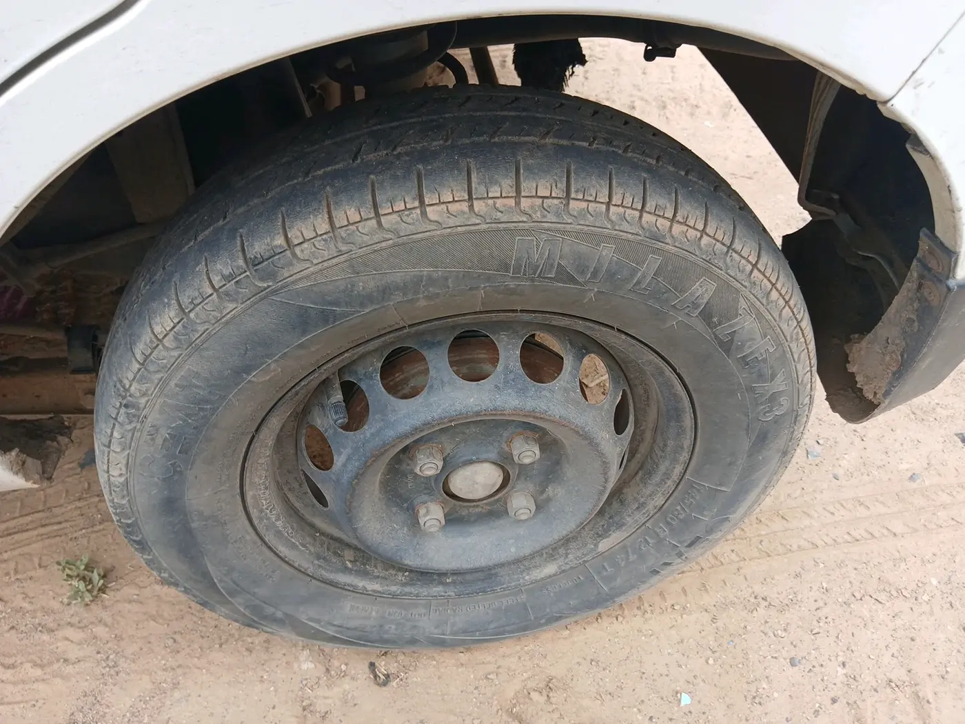 2019 Maruti Alto 800 VXI, Petrol, Manual, 96,554 km, tyre